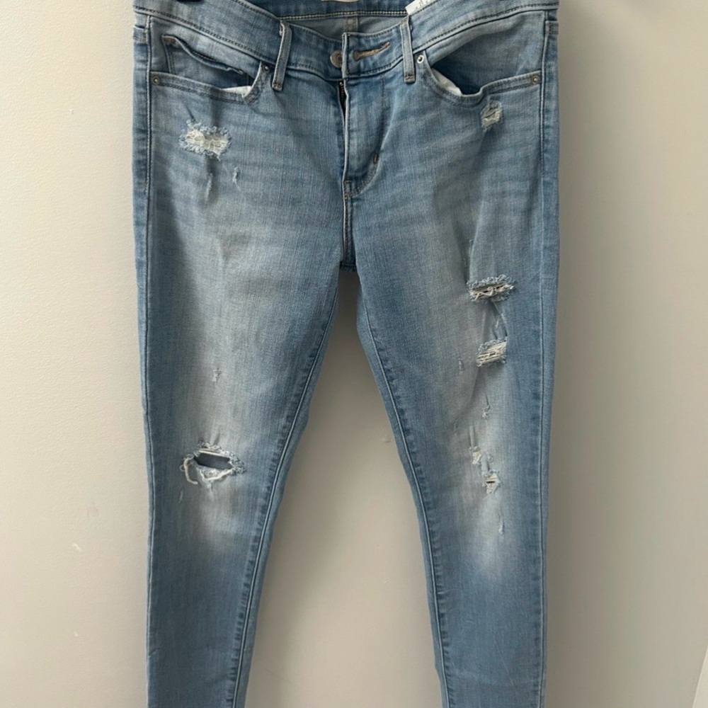 Levi’s Light Blue Distressed Women's Jeans